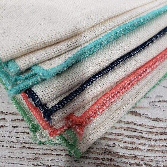 Set of 4  Unbranded Woven Napkins   colorful trim    19 X 18 - Picture 4 of 4